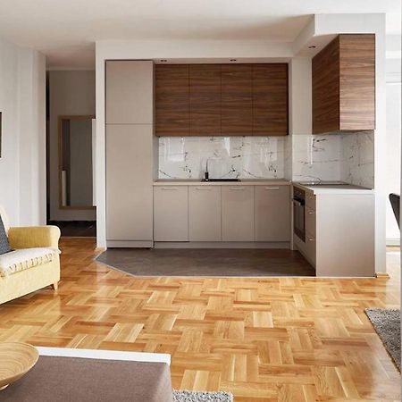 סקופיה Bright Apartment Near City Center מראה חיצוני תמונה